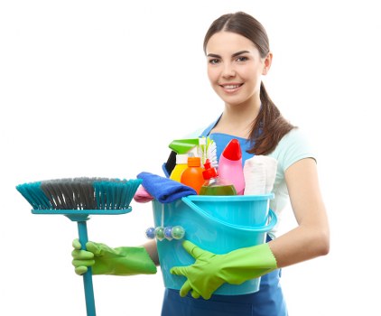 Low-moisture sofa cleaning for delicate fabric furniture